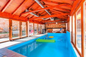 Holiday house Jucinovi Dvori, Starigrad Paklenica with pool